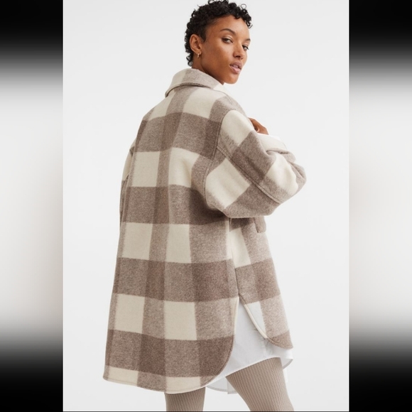 🆕️NWT H&M Oversized Shacket in 'Dark Beige/Checked', Size Medium - Picture 3 of 16
